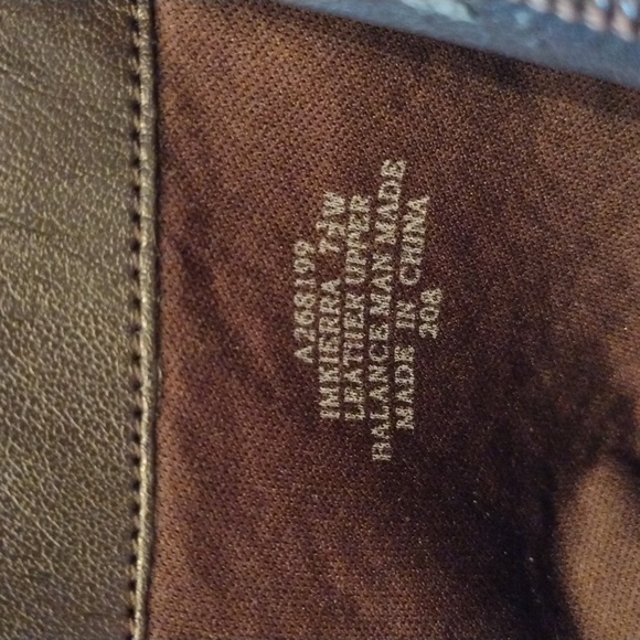 Isaac Mizrahi Leather & Suede Kierra Wedge Ankle Boot, Brown, Size 7.5 W Women's - Picture 9 of 9